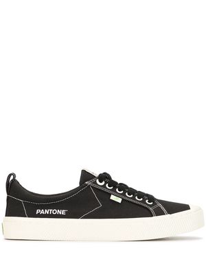 Cariuma x Pantone OCA canvas low-top sneakers - Black