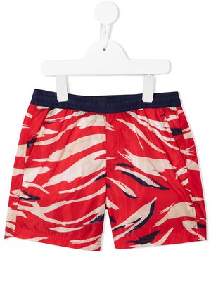 Moncler Enfant tiger stripe-print swim shorts - Red