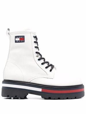 Tommy Hilfiger logo-patch lace-up boots - White