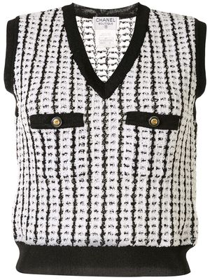 Chanel Pre-Owned 1997 bouclé knitted vest - Black