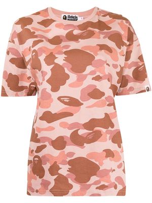A BATHING APE® camouflage short-sleeve t-shirt - Pink