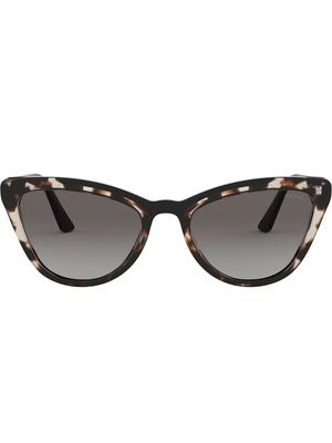 Prada Eyewear cat eye sunglasses - Brown