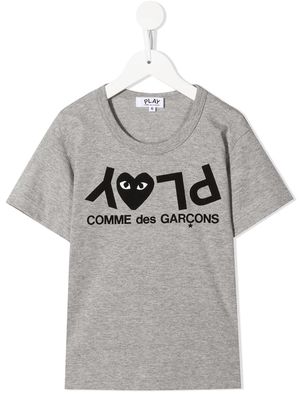 Comme Des Garçons Play Kids heart-logo print T-shirt - Grey