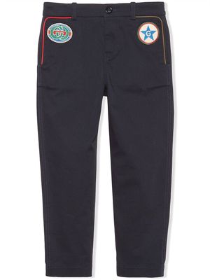 Gucci Kids stretch-gabardine star patch trousers - Blue