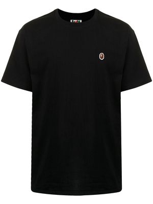 A BATHING APE® logo-patch cotton T-Shirt - Black