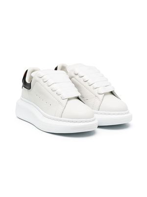 Alexander McQueen Kids Oversized low-top sneakers - White