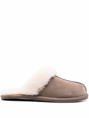 12 STOREEZ shearling lined slippers - Grey