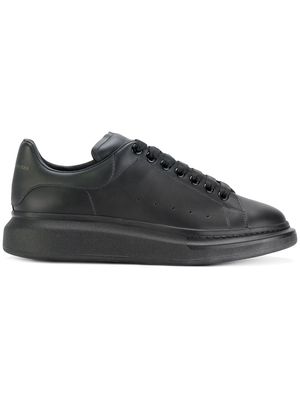 Alexander McQueen oversized sole sneakers - Black