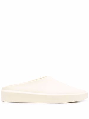 Fear Of God closed toe slippers - Neutrals