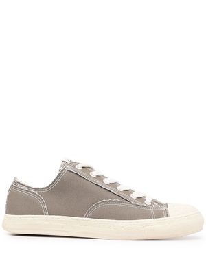 Maison Mihara Yasuhiro General Scale contrast-stitch sneakers - Brown