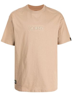 izzue Army-print T-shirt - Brown