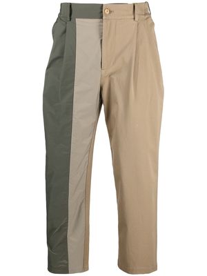 Feng Chen Wang asymmetric panel chino trousers - Neutrals