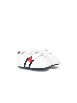 Tommy Hilfiger Junior logo-print touch-strap sneakers - White