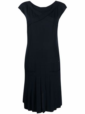 Chanel Pre-Owned pleat detailing silk shift dress - Blue
