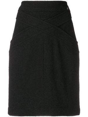 Chanel Pre-Owned crisscross detail fitted skirt - Black