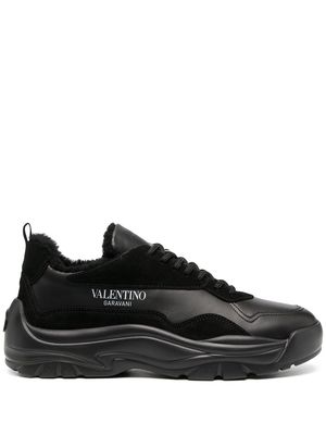 Valentino Garavani shearling lined low-top sneakers - Black