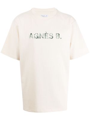 agnès b. embroidered logo T-shirt - Neutrals
