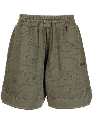 A BATHING APE® Line 1st Camo Sweat shorts - Green