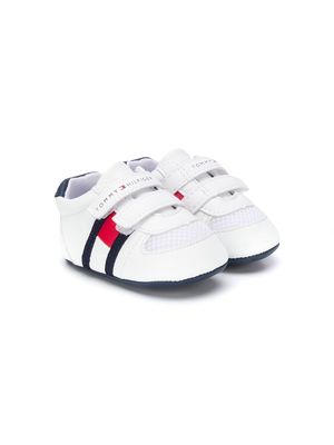 Tommy Hilfiger Junior touch strap sneakers - White