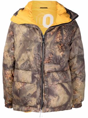 Khrisjoy camouflage-print zip-up padded jacket - Brown