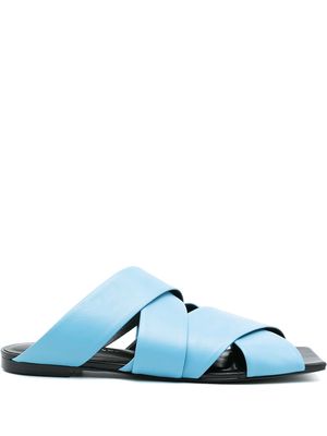 Gloria Coelho crossover-strap leather sandals - Blue