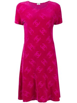 Chanel Pre-Owned 1996 CC-print T-shirt dress - Pink