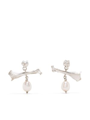 Claire English Caspian pearl drop earring - Silver