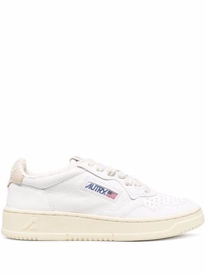 Autry low-top lace-up trainers - White