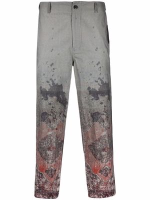 Children Of The Discordance patterned cropped chinos - Grey