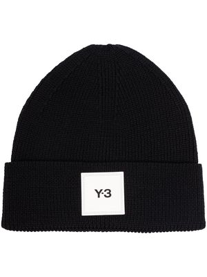Y-3 logo-patch ribbed beanie - Black