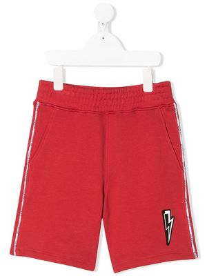 Neil Barrett Kids logo-trimmed track short - Red