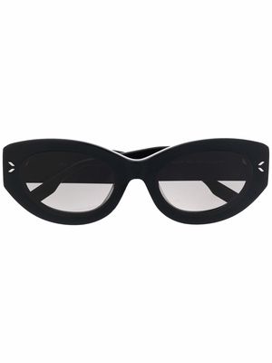 Mcq By Alexander Mcqueen Eyewear cat eye frame sunglasses - Black