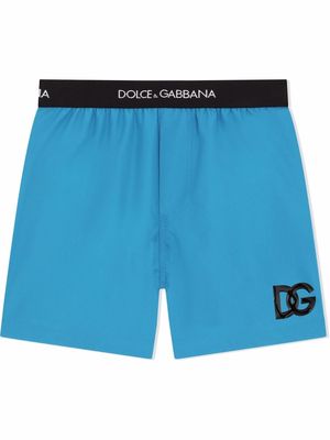 Dolce & Gabbana Kids embroidered logo swim shorts - Blue