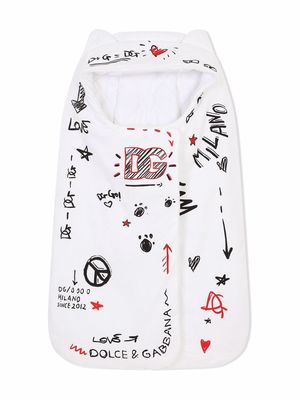 Dolce & Gabbana Kids scribbled print sleep bag - White