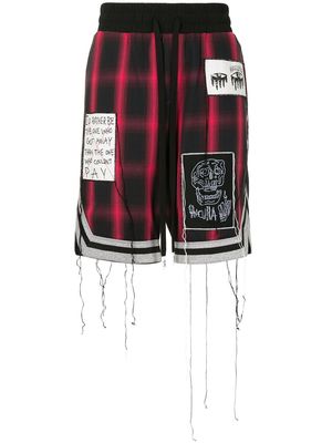 Haculla patch-detail plaid shorts - Red