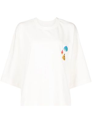 izzue chest logo-print T-shirt - White