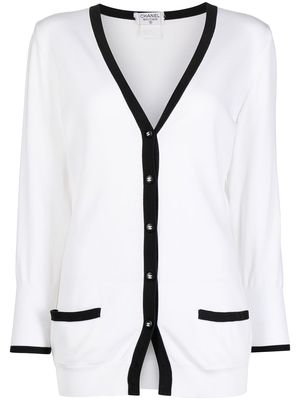 Chanel Pre-Owned 1996 CC-buttons V-neck cardigan - White