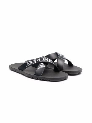 Emporio Armani Kids logo-print slip-on sandals - Black