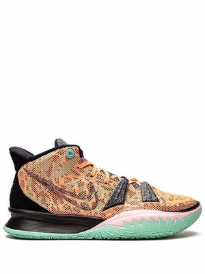Nike Kyrie 7 "Play for the Future" sneakers - Orange