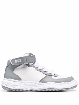 Maison Mihara Yasuhiro Wayne high-top sneakers - Grey