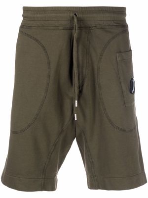 C.P. Company lens-detail bermuda shorts - Green