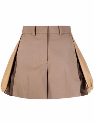 sacai pleated high-waist shorts - Neutrals