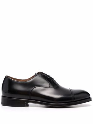 Doucal's polished leather lace-up shoes - Black