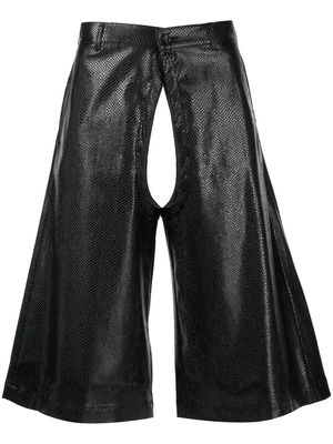 Comme Des Garçons Homme Plus snakeskin-effect cut-out cropped trousers - Black