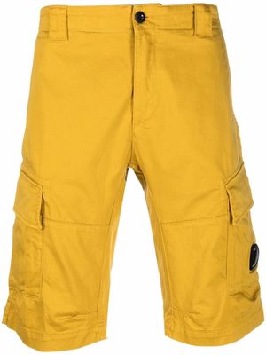 C.P. Company Lens-detail cotton cargo shorts - Yellow