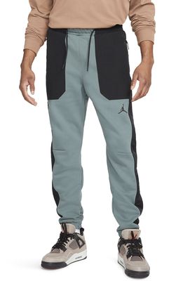 Nike 23 Engineered Fleece Pants in Hasta/Black/Black