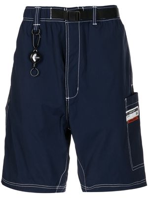 izzue belted knee-length shorts - Blue