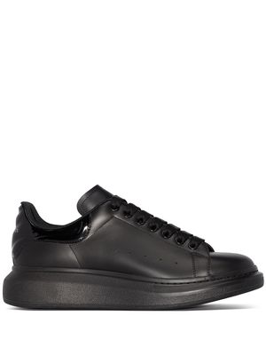 Alexander McQueen Oversized tonal sneakers - Black