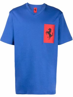 Ferrari logo-patch V-neck T-shirt - Blue