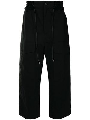 sacai drawstring-waist cotton cropped trousers - Black